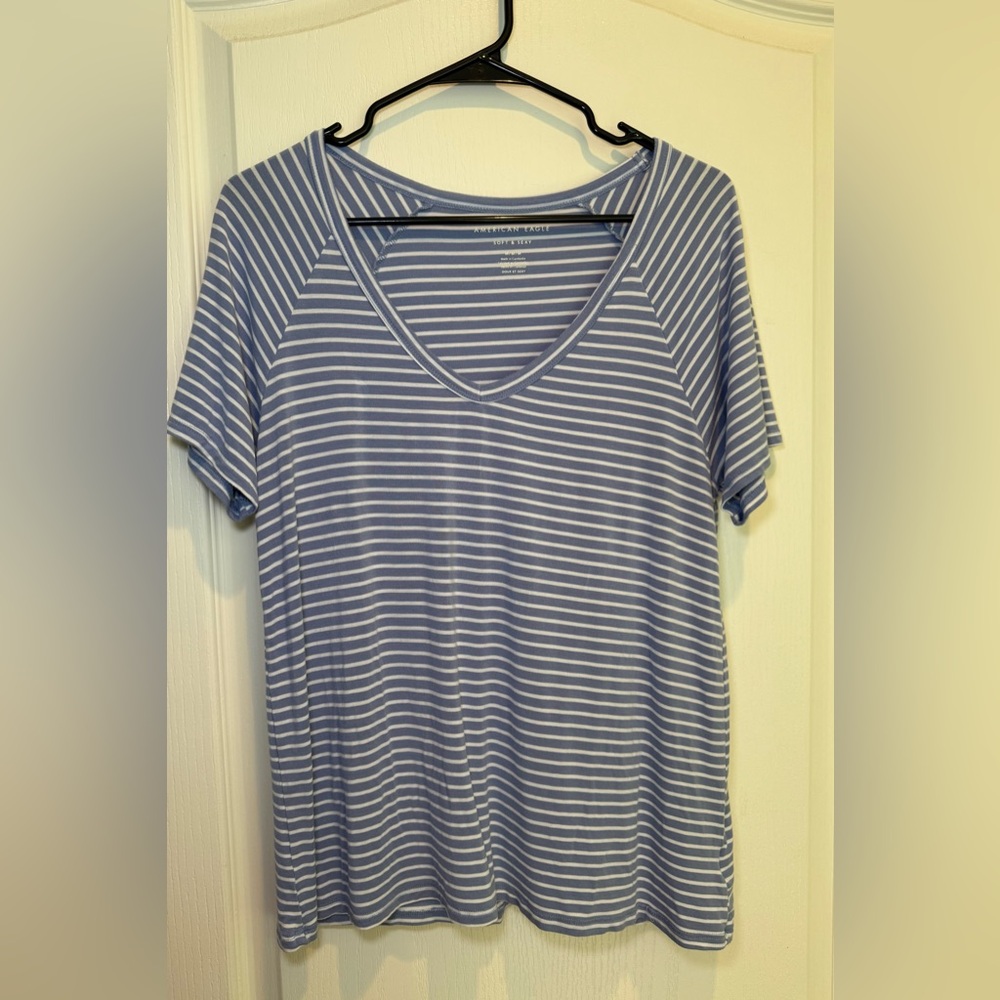 American Eagle Soft & Sexy Blue White Striped V-Neck Short Sleeve Top Medium